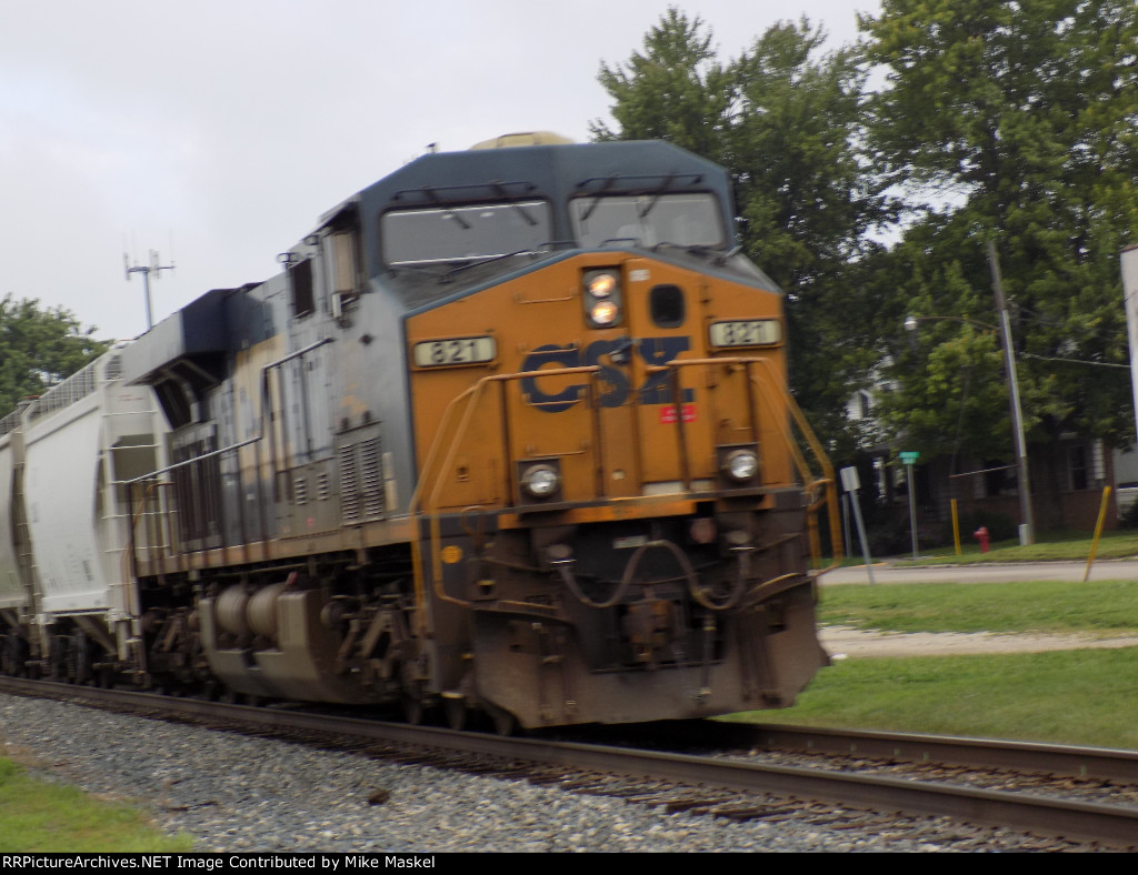 CSX 821